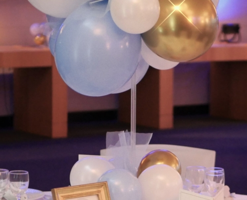 Une arche et des décorations en ballons, pour magnifier votre mariage !